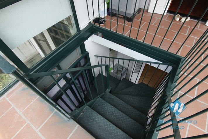 An affordable and beautiful apartment for rent on Hoang Hoa Tham street