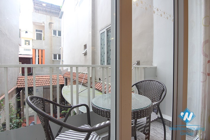Good size 02 bedrooms apartment for lease in Dang Thai Mai st