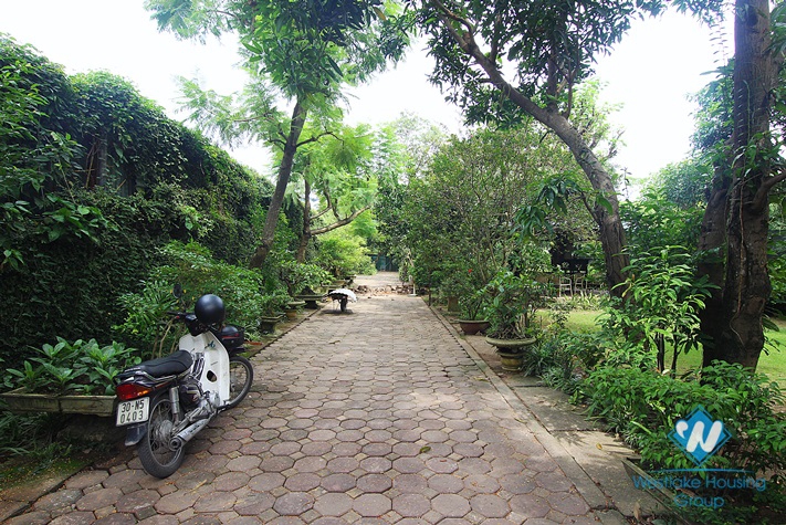 Nice house with 2 bedrooms for rent in An Duong st, Tay Ho area 