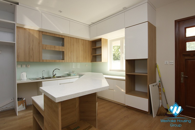 Long Bien villa with large garden. Next to French school. Easy access by car