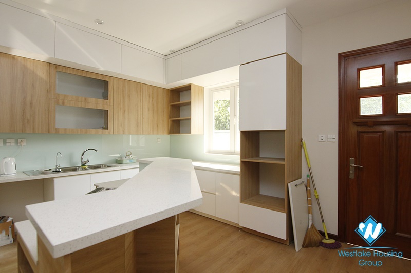 Long Bien villa with large garden. Next to French school. Easy access by car