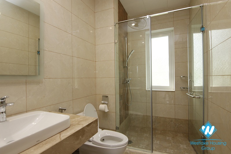 Long Bien villa with large garden. Next to French school. Easy access by car