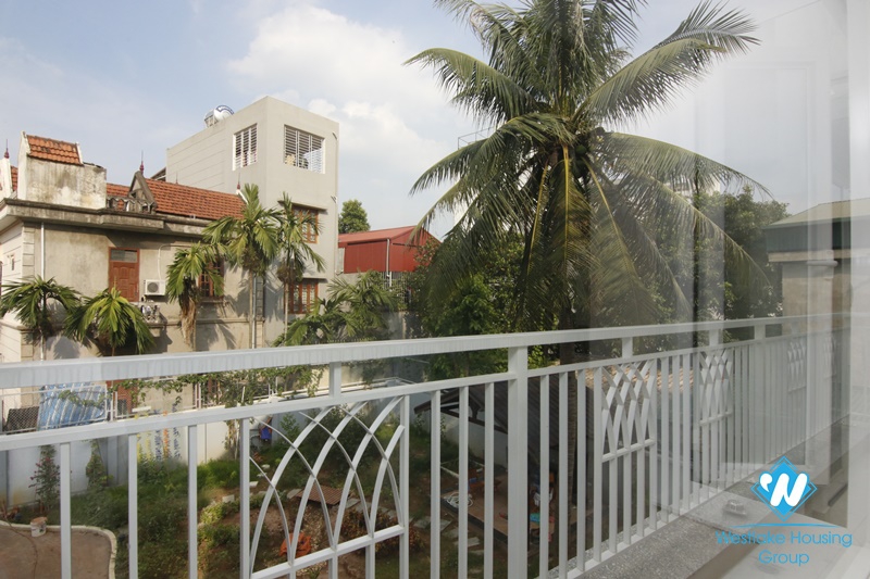 Long Bien villa with large garden. Next to French school. Easy access by car