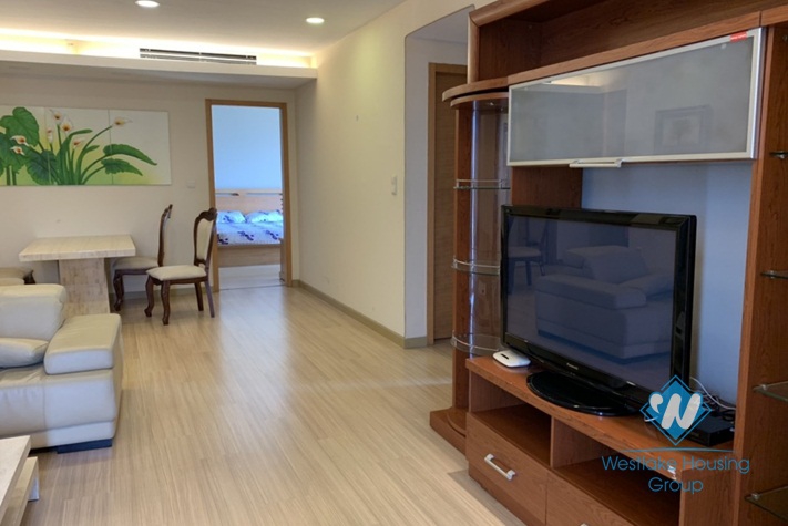 A beautiful 3 bedroom apartment for rent in Dong da, Ha noi