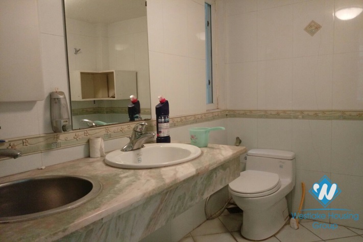 An affordable three-bedroom house near Hoang Hoa Tham Ba Dinh Hanoi