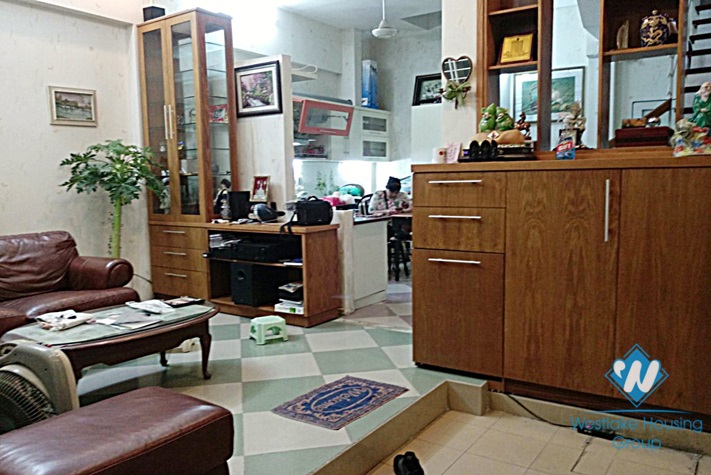 An affordable three-bedroom house near Hoang Hoa Tham Ba Dinh Hanoi