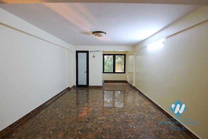 A new space for office for lease in Tay Ho, Ha Noi