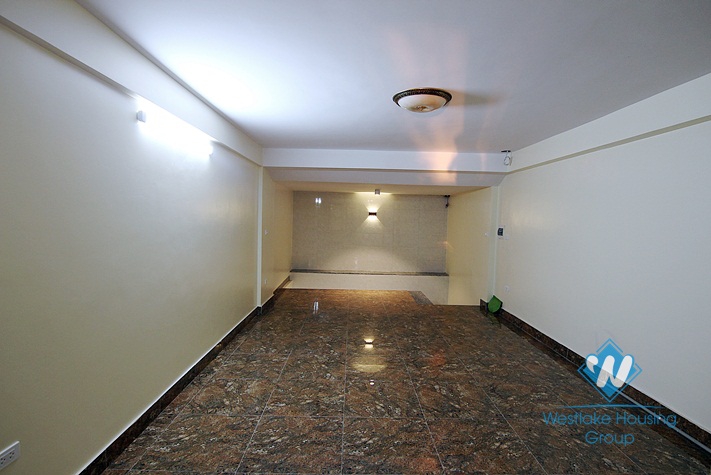 A new space for office for lease in Tay Ho, Ha Noi