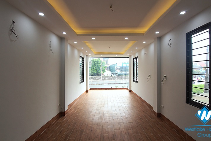 A brand-new 5-floor office for rent in the main road Au Co st, Tay Ho district