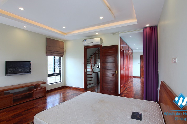 A newly renovated three-bedroom house on Au Co st, Tay Ho district