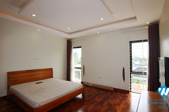 A newly renovated three-bedroom house on Au Co st, Tay Ho district