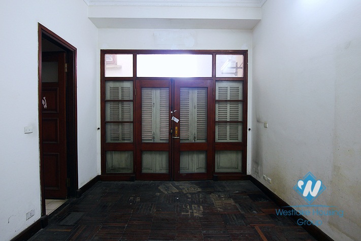 An office for rent on the main road Au co, Tay ho