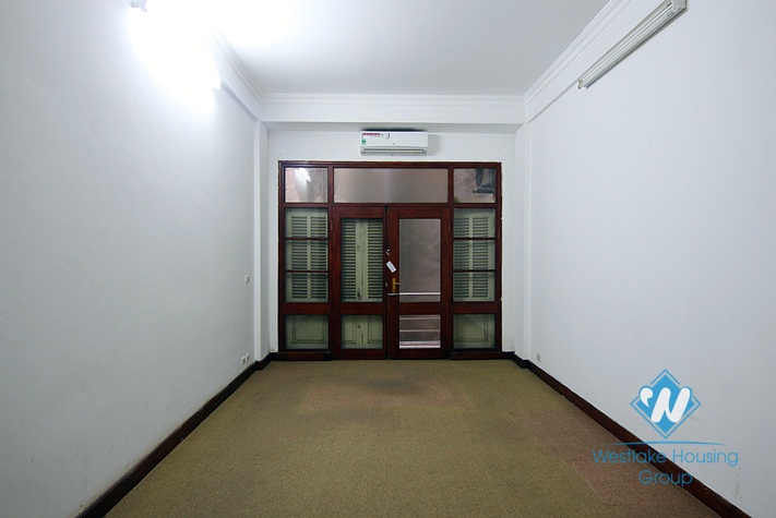An office for rent on the main road Au co, Tay ho