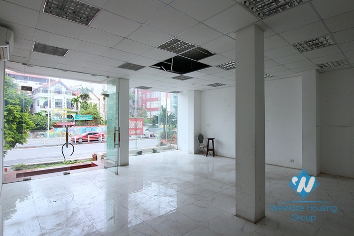 An office for rent on the main road Au co, Tay ho