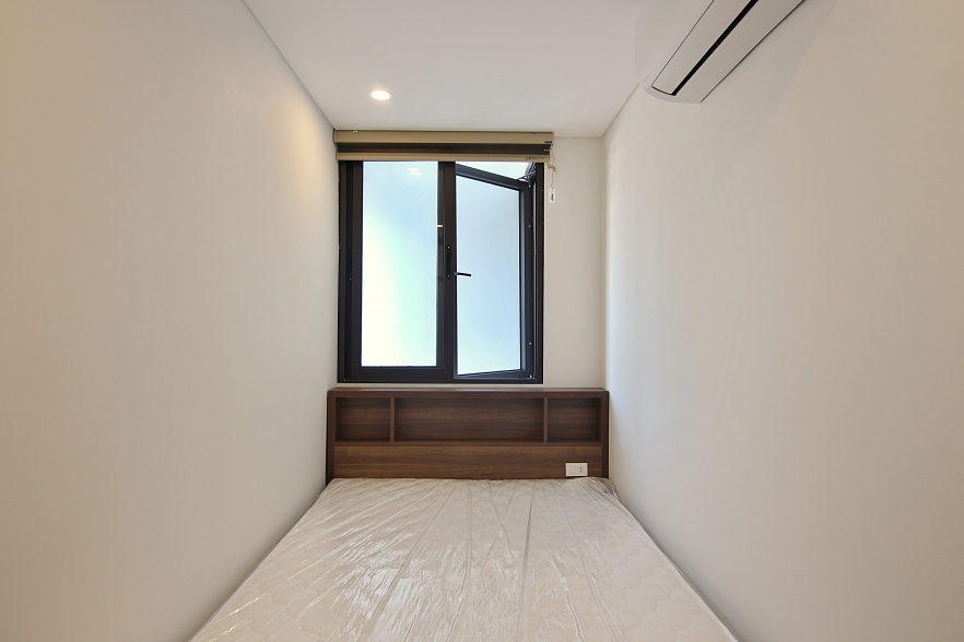 A cosy 2 bedroom apartment with good price in To Ngoc Van area, Tay Ho, Ha Noi