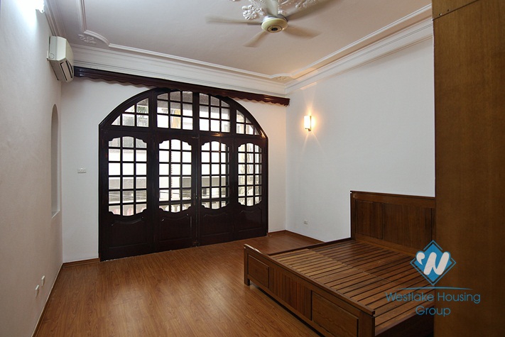 Cosy house with courtyard for rent in Tay Ho, Ha Noi