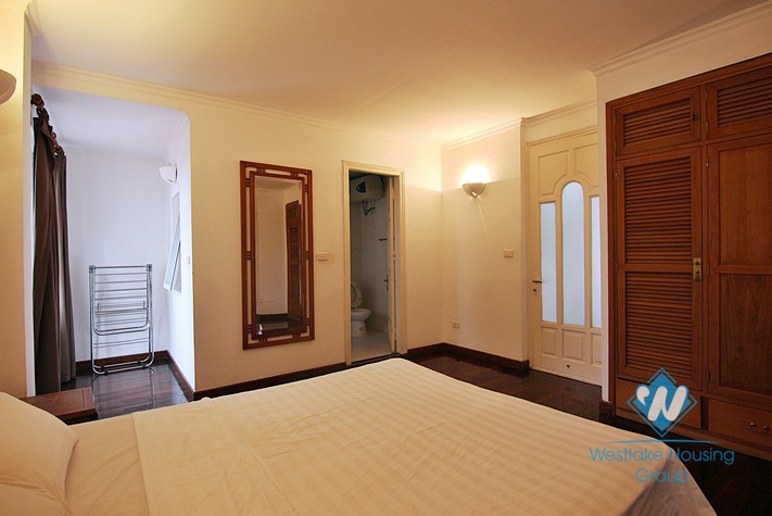 A spacious 2 bedroom apartment with lake view in Tay ho, Ha noi