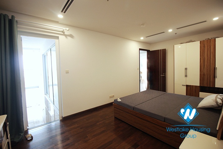 Modern apartment for rent in Ha Noi Aqua Central, Ha Noi