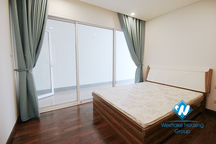 Modern apartment for rent in Ha Noi Aqua Central, Ha Noi