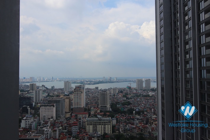 A fully-furnished brand-new two-bedroom apartment in Vinhomes Metropolis Lieu Giai, Ba Dinh 