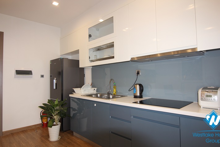 A fully-furnished brand-new two-bedroom apartment in Vinhomes Metropolis Lieu Giai, Ba Dinh 