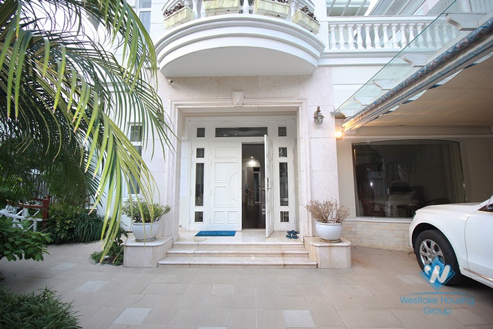 Modern and luxury villa with large garden for rent in Ciputra, Tay Ho, Hanoi