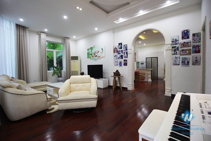 Modern and luxury villa with large garden for rent in Ciputra, Tay Ho, Hanoi