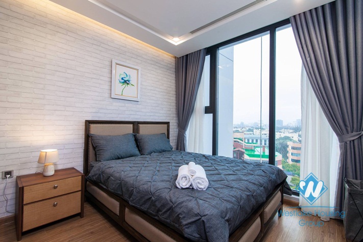 A gorgeous 1 bedroom apartment for rent in Vinhome Metropolis, Ba dinh
