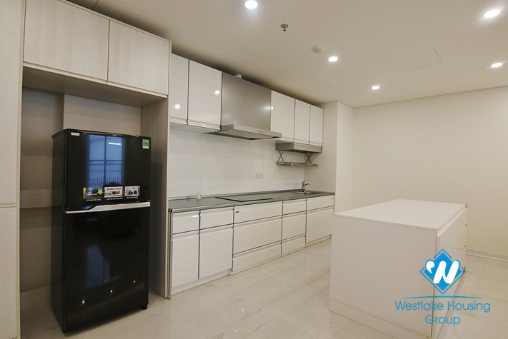Hanoi Aqua Central 03 bedroom apartment for rent, 44 Yen Phu, Hanoi