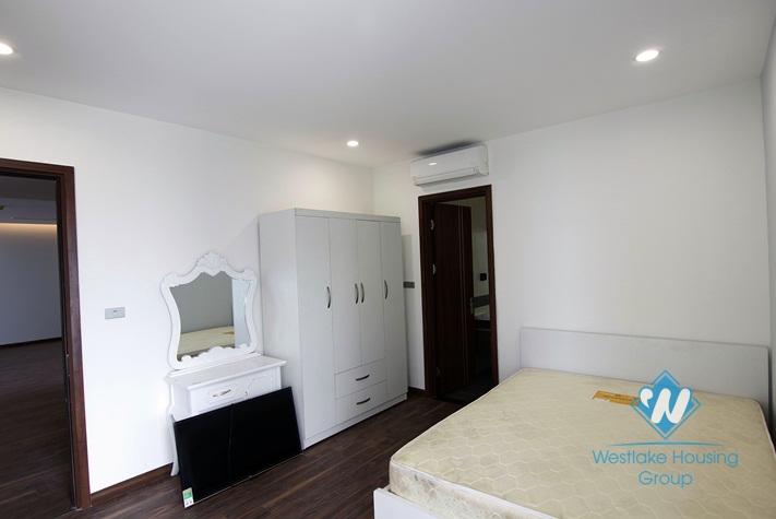 A brand new 3 bedroom apartment for rent in Ngoai Giao Doan, Tay ho