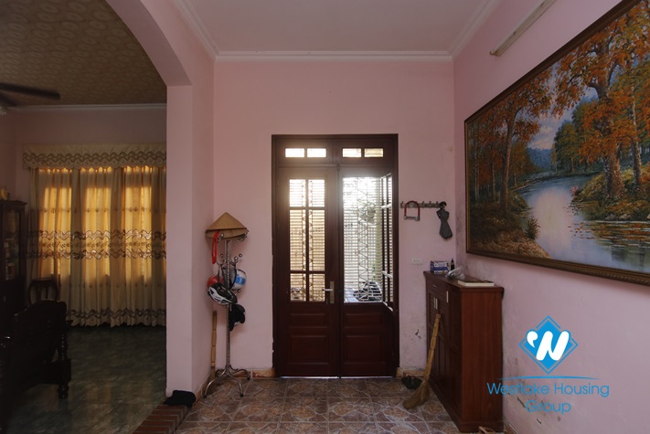 A lovely five-bedroom house on Hoang Hoa Tham Ba Dinh