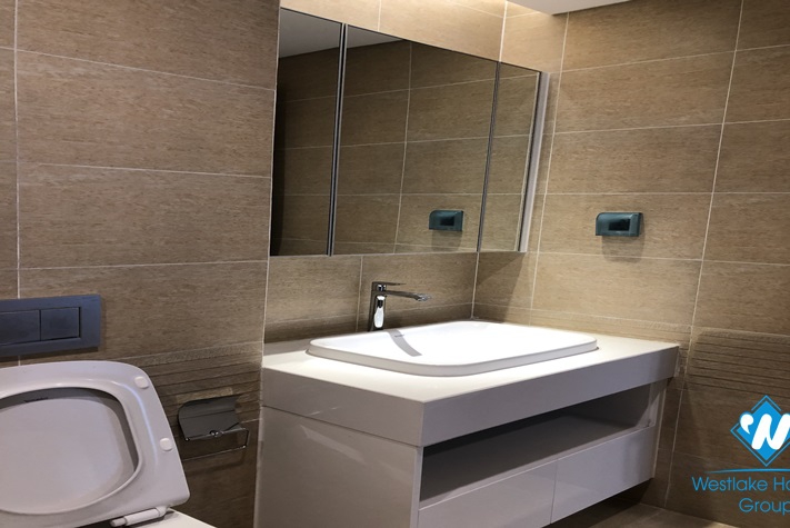 A well-organized one-bedroom apartment in Vinhome Metropolis Lieu Giai, Ba Dinh, Hanoi