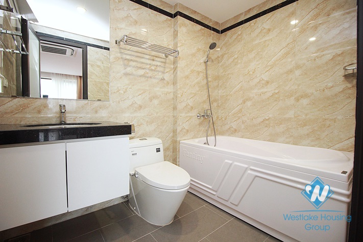 Bright studio for rent in Dao Tan, Ba Dinh district