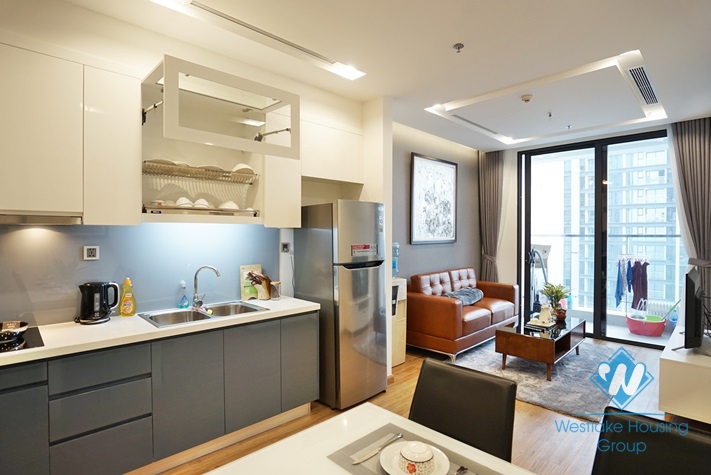 Morden 1 bedroom apartment for rent in Vinhome Metropolis, Lieu Giai, Ba Dinh