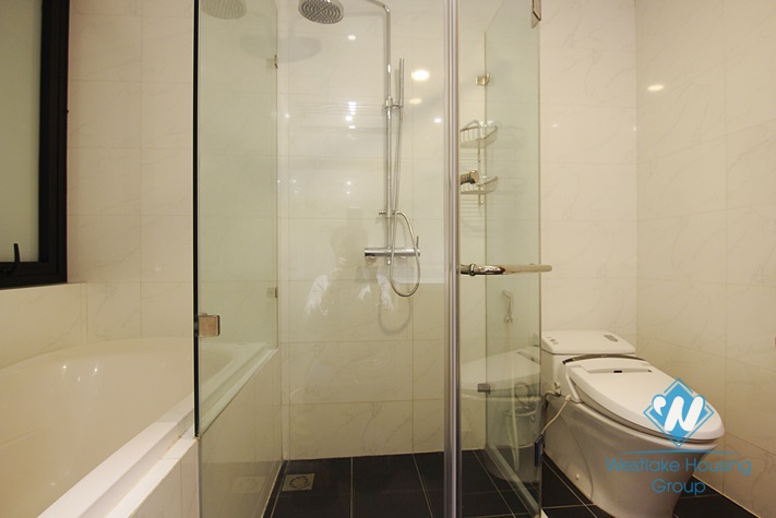 Spacious 2 bedrooms apartment for rent in Xuan Dieu, Tay Ho