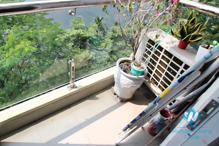 Lake view one bedroom apartment for rent in Truc Bach area
