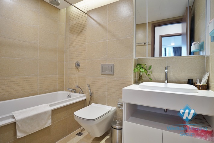 Morden 1 bedroom apartment for rent in Vinhome Metropolis, Lieu Giai, Ba Dinh