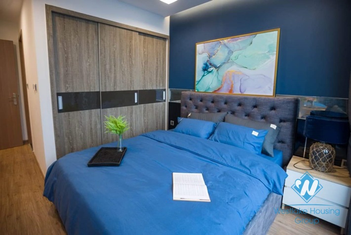Lovely two bedroom apartment for rent in Vinhome Metropolis, Lieu Giai, Ba Dinh