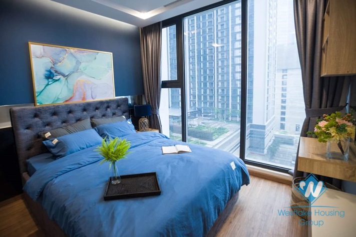 Lovely two bedroom apartment for rent in Vinhome Metropolis, Lieu Giai, Ba Dinh