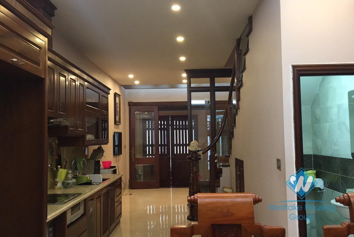 A good quality house for rent on Vinh Phuc street, Ba Dinh District