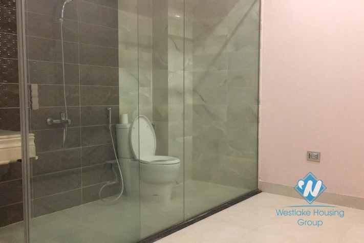 A good quality house for rent on Vinh Phuc street, Ba Dinh District