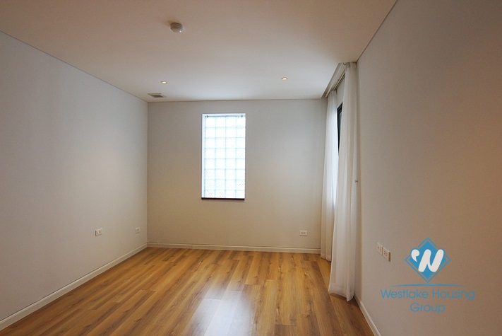 A stylish 2 bedroom apartment for rent on Tu Hoa street