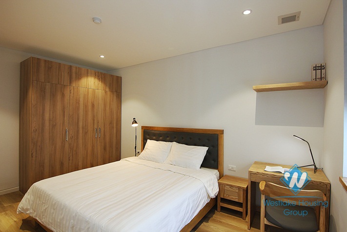 An exquisite 2 bedroom apartment for rent on Tu Hoa street