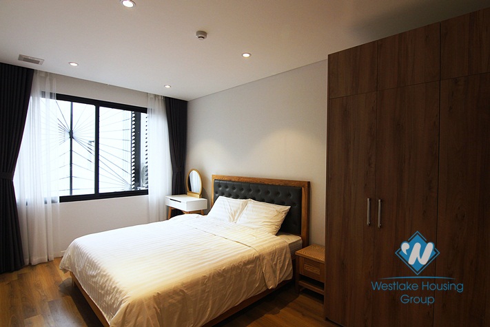 An exquisite 2 bedroom apartment for rent on Tu Hoa street