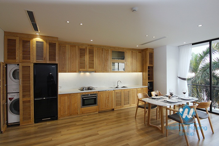 An exquisite 2 bedroom apartment for rent on Tu Hoa street