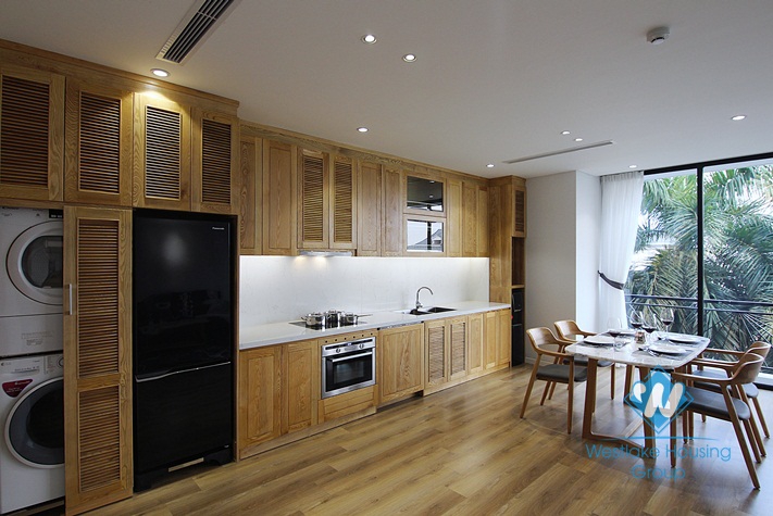 An exquisite 2 bedroom apartment for rent on Tu Hoa street