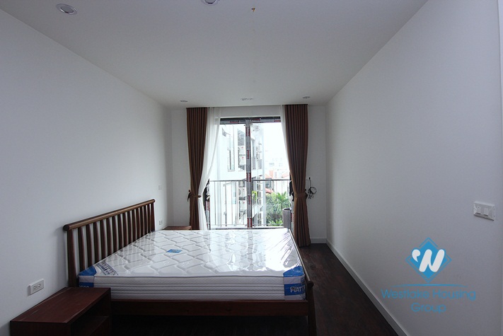 A charming 4 bedrooms apartment for rent in Tay Ho