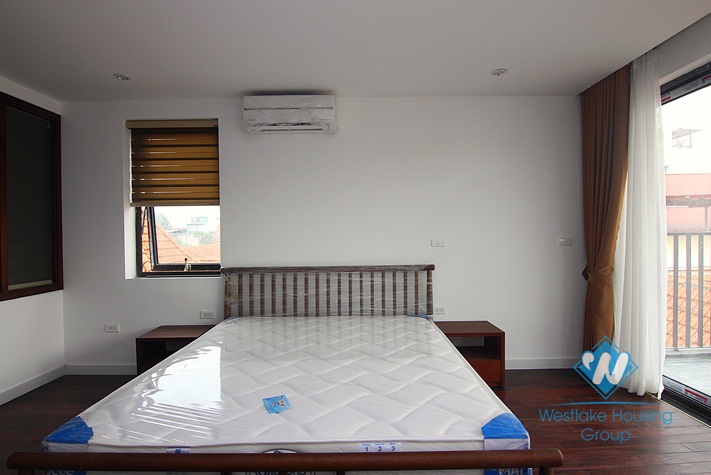 A charming 4 bedrooms apartment for rent in Tay Ho
