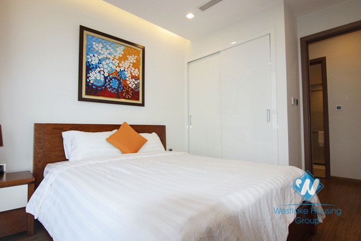 A beautiful furnished apartment for rent in Vinhome Metropolis, Ba Dinh