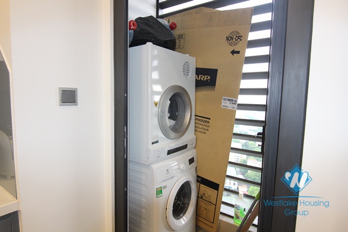 A beautiful furnished apartment for rent in Vinhome Metropolis, Ba Dinh
